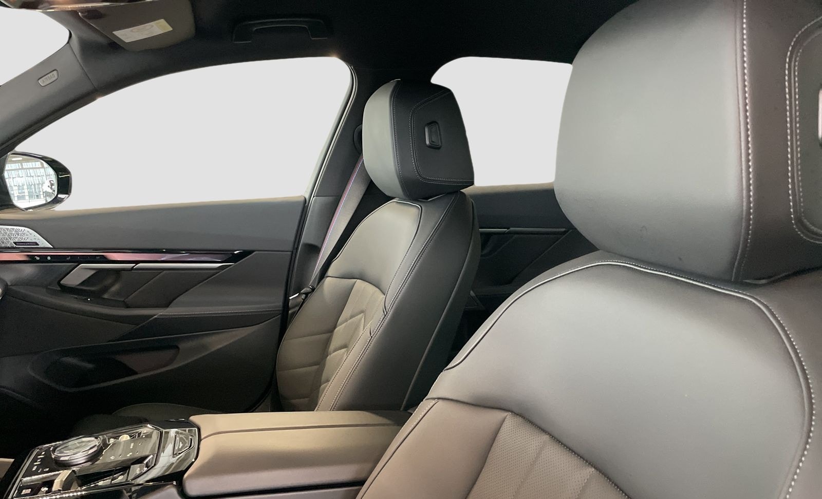 BMW 550e xDrive Limousine M Sport AHK Kamera LED foto 8