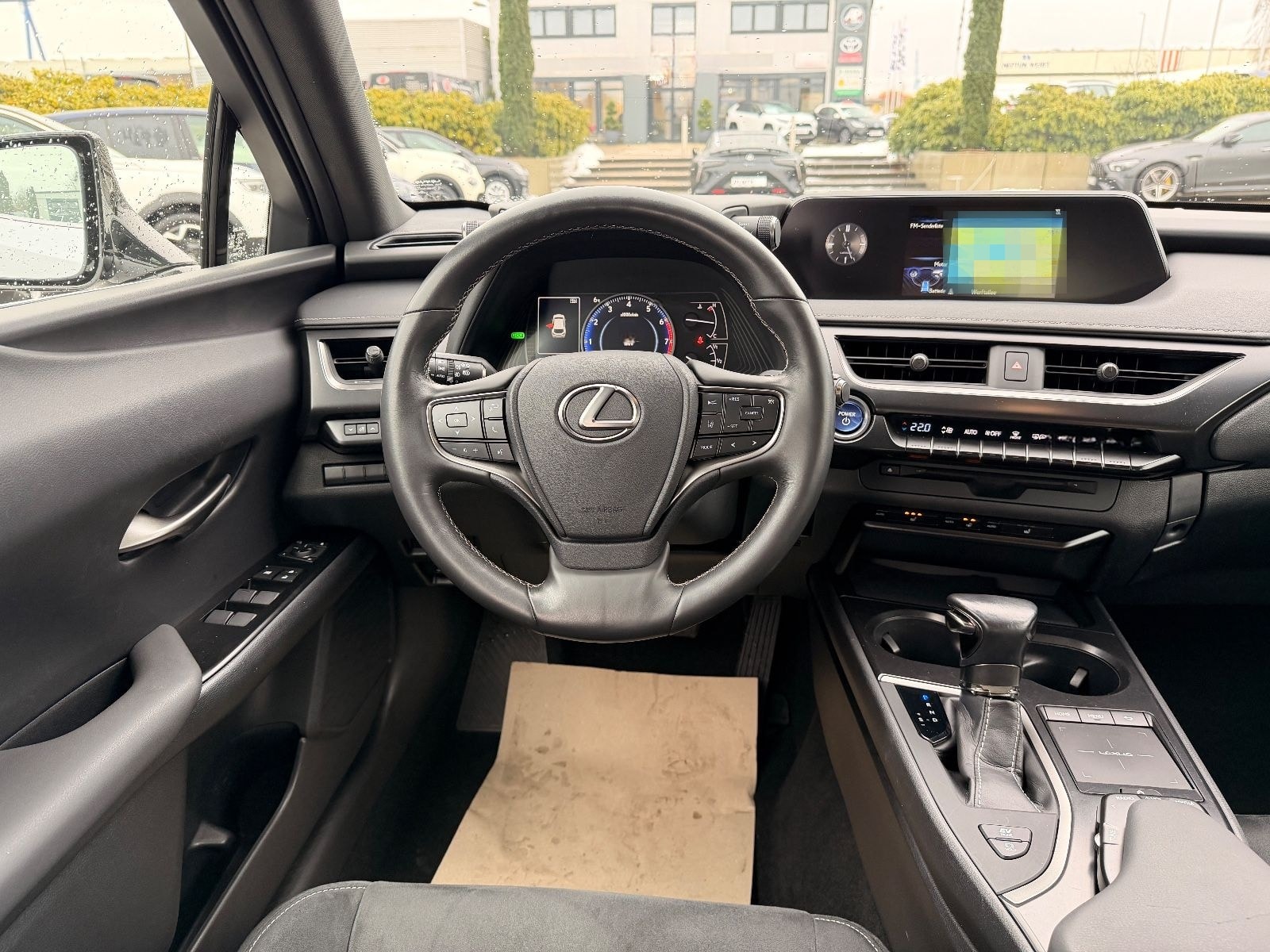 Lexus UX 250 h Launch Edition foto 11