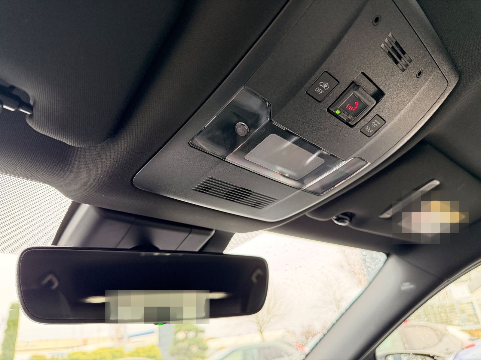 Lexus UX 250 h Launch Edition foto 18