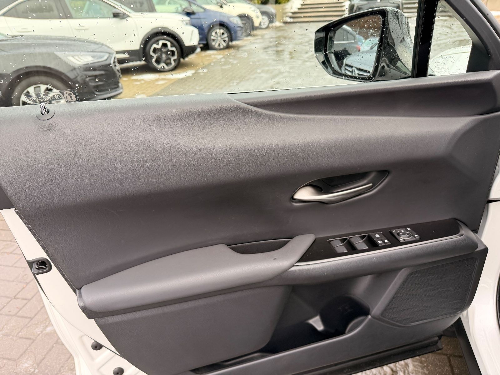 Lexus UX 250 h Launch Edition foto 20