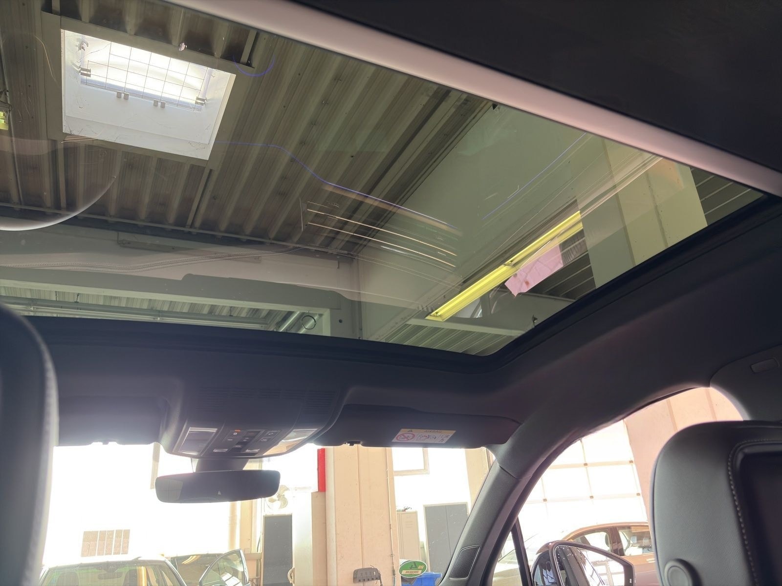 Volkswagen Touareg R-Line 3,0 FINAL EDITION V6 TDI SCR 4MOT foto 16