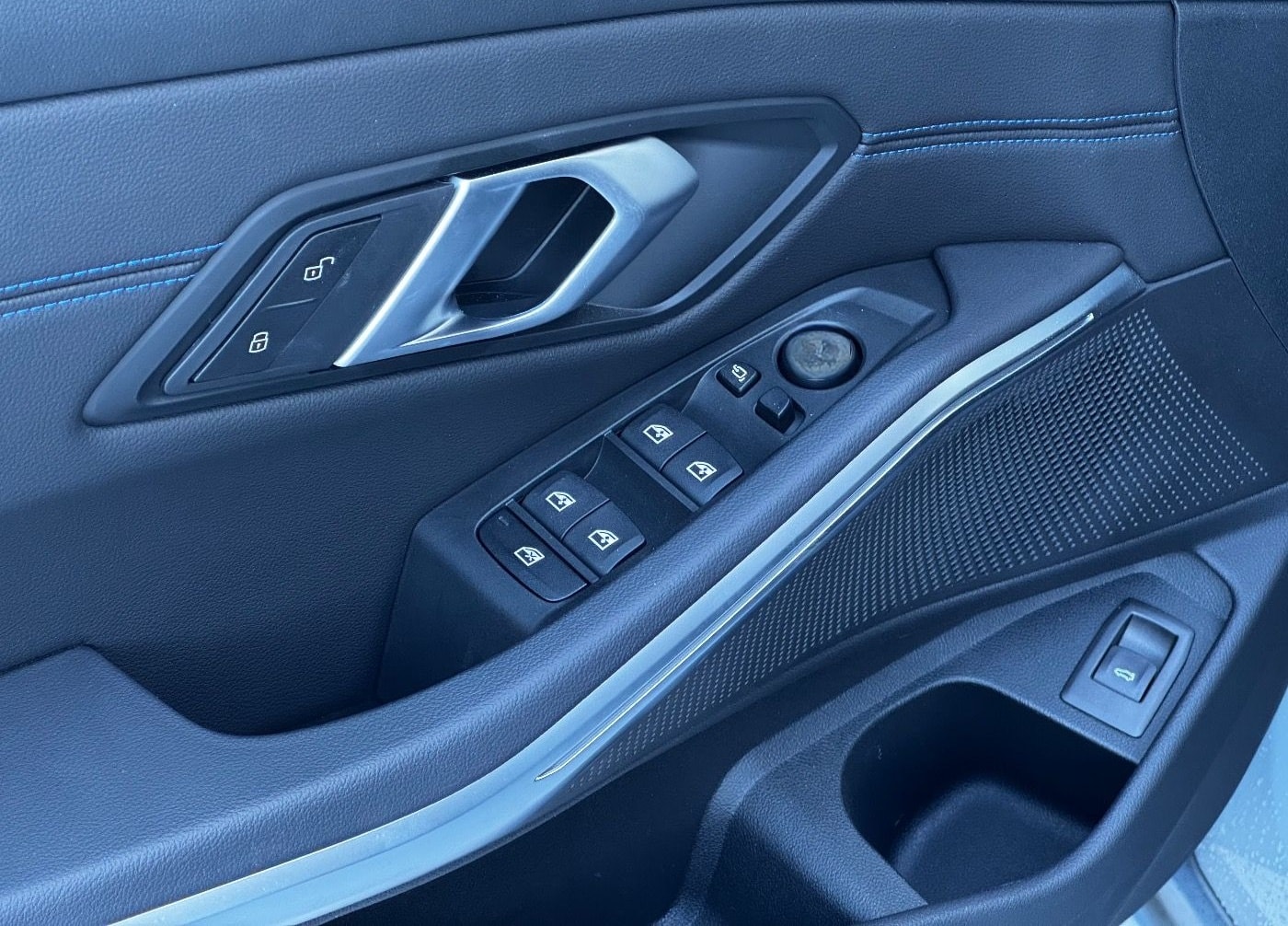 BMW 318i Touring M-Sportpaket GARANTIE-01/2030 foto 10