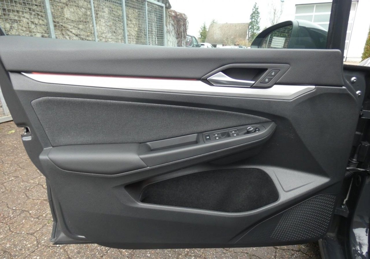 Volkswagen Golf VIII Variant 2.0 TDI DSG Life LED Navi SHZ  foto 12