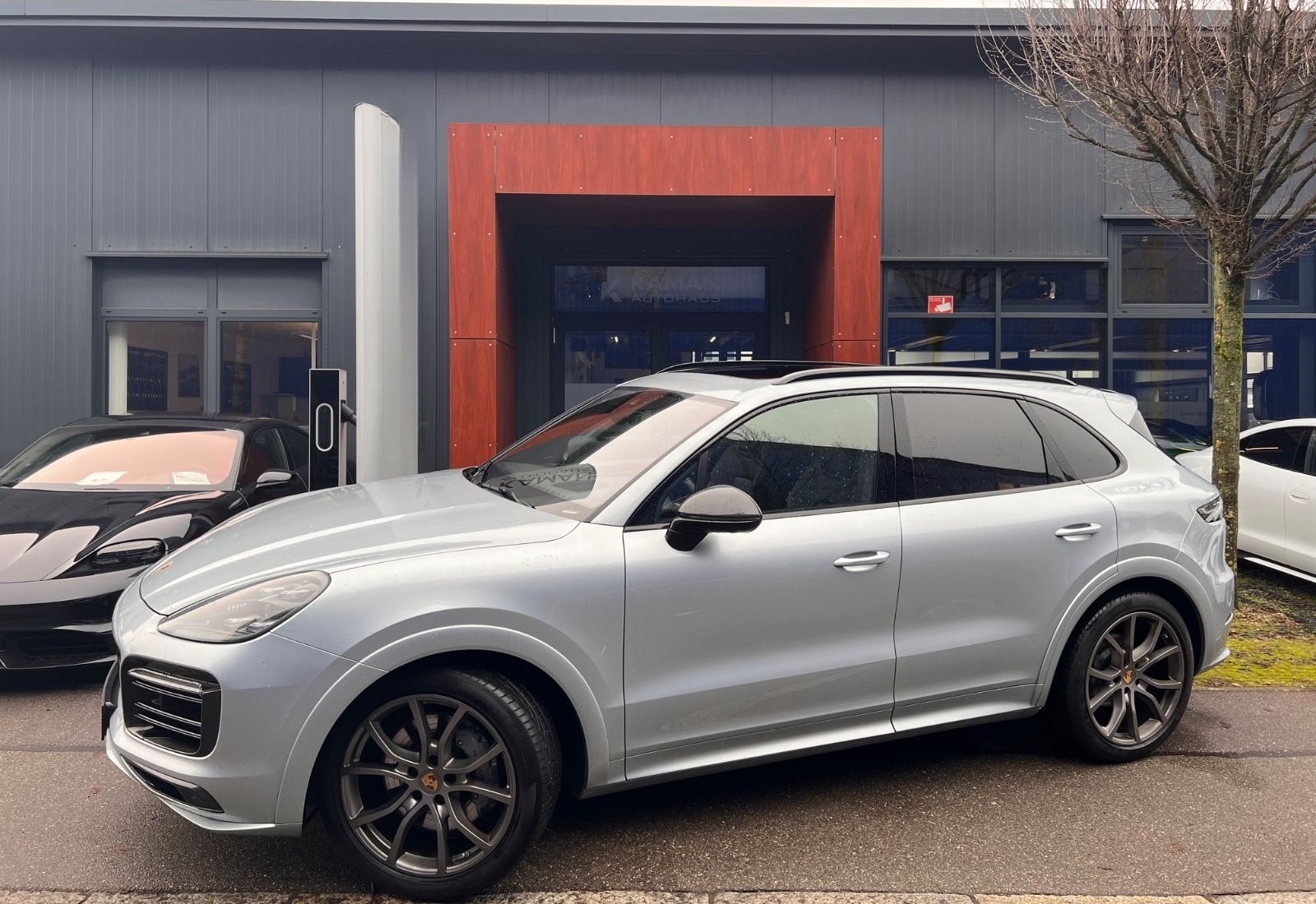 Porsche Cayenne S Carbon · Sport Design · Einmalig foto 1