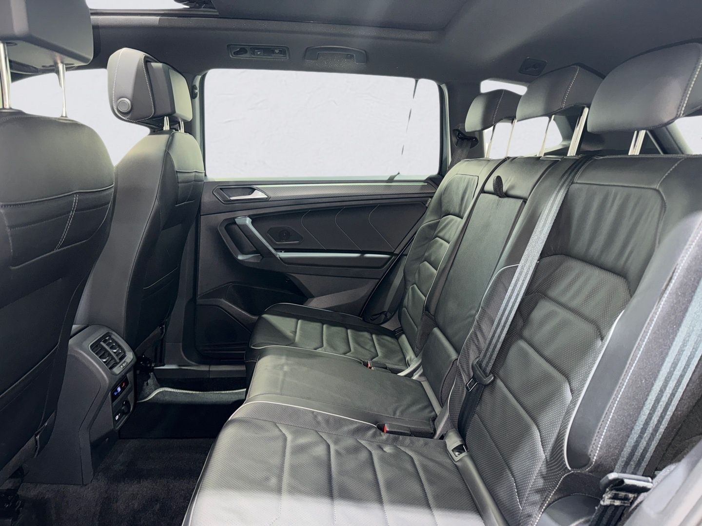 Volkswagen Tiguan Allspace 2.0 TDI DSG 4M 3x R LINE MATRIX foto 11