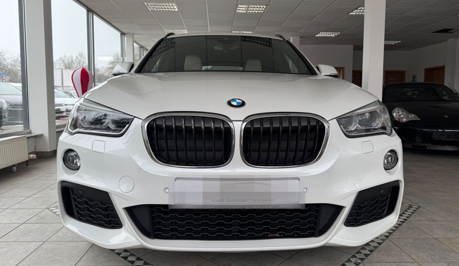 BMW X1 xDrive 20 d M Sport Paket VOLL! AHK H&K foto 5