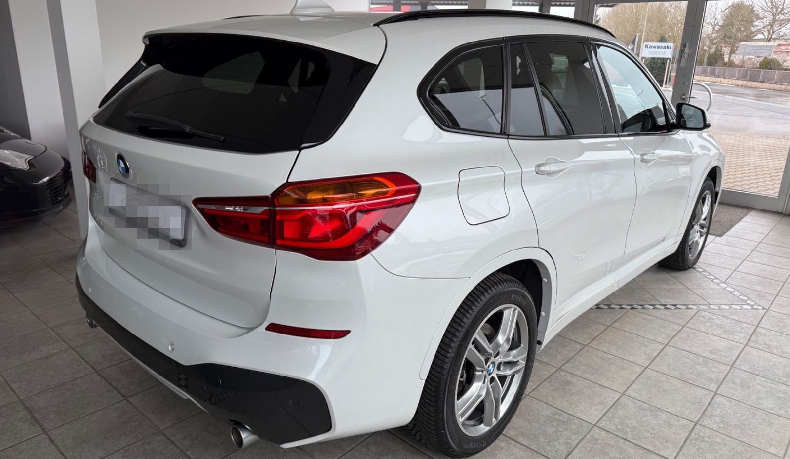 BMW X1 xDrive 20 d M Sport Paket VOLL! AHK H&K foto 8