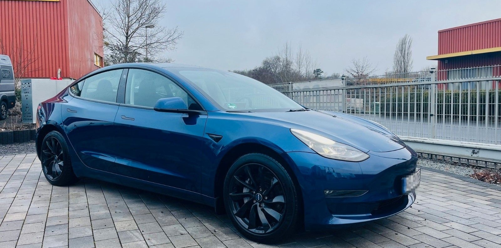 Tesla Model 3 Allradantrieb mit Dualmotor Premium foto 1