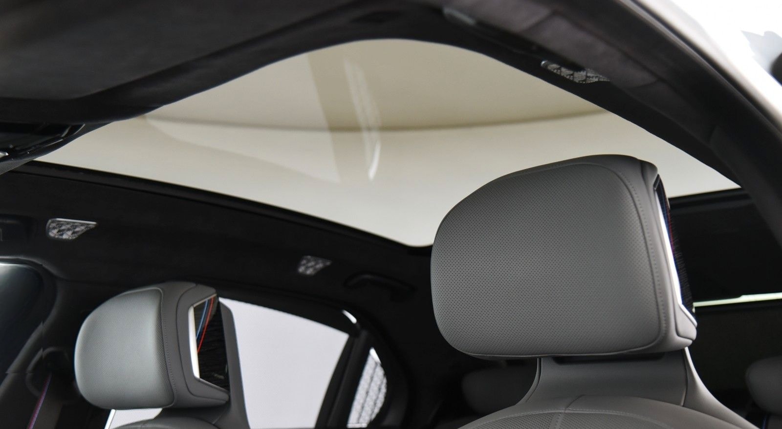 BMW 740d xDrive M Sport Pro ACC LED Pano HUD B&W foto 19