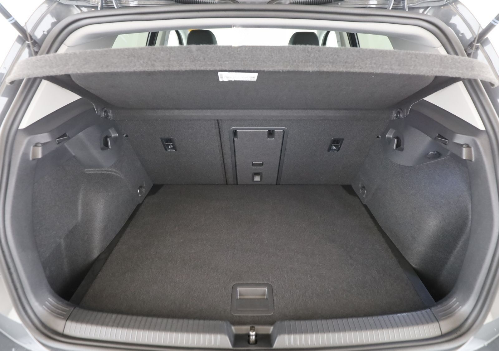 Volkswagen Golf VIII 1.5 TSI Active LED+RFK+Navi+StandH foto 12