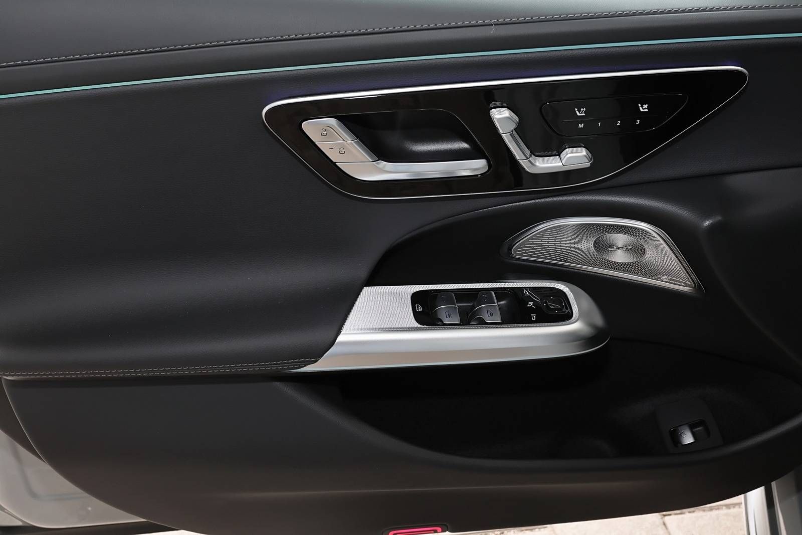 Mercedes-Benz E 450 d 4M T AMG Standhz.+360°+LED+AHK+Pano+HUD foto 12