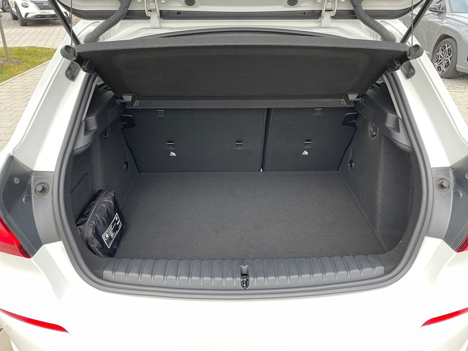 BMW 118i*1.5l*Advantage*Ambiente*Kamera*SHZ foto 9