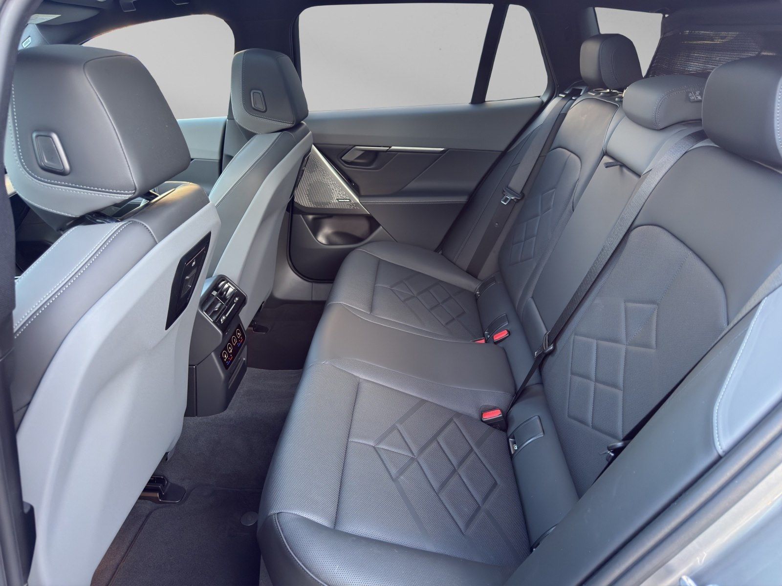 BMW i5 xDrive40 Touring M Sport FWPro ab739€mtl.oAZ foto 11