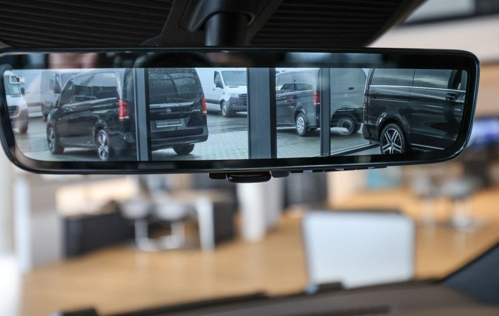 Mercedes-Benz V 300 d AMG AVANTGARDE Lang AHK Standhz. Pano foto 24