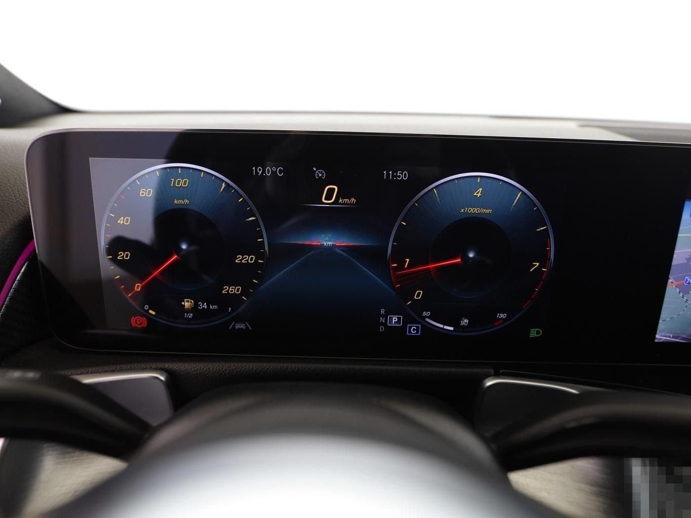 Mercedes-Benz GLB 200 AMG+LED+SPUR+SPIEGEL+AMBIENTE+KAMERA+SHZ foto 11