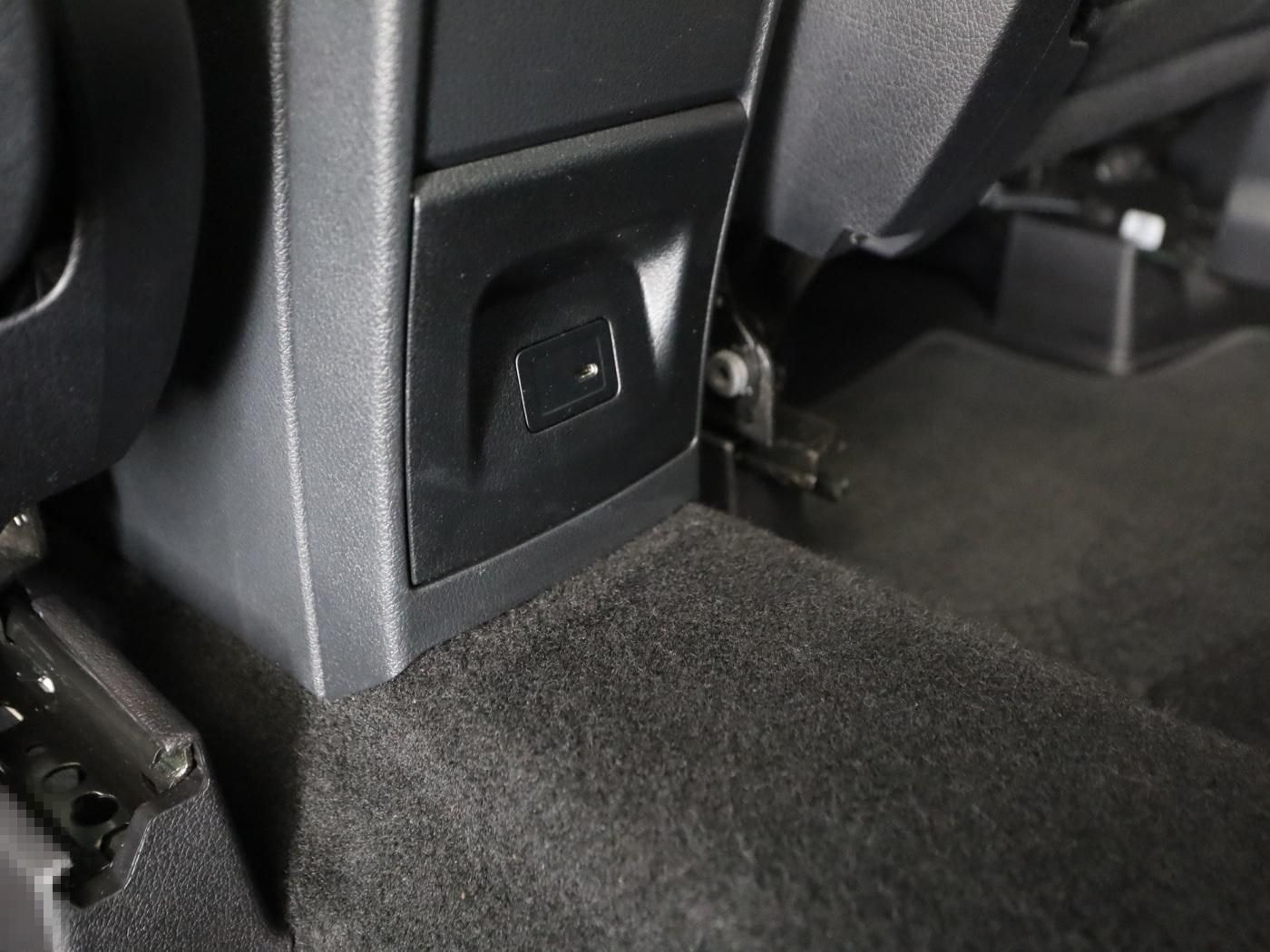 Mercedes-Benz GLB 200 AMG+LED+SPUR+SPIEGEL+AMBIENTE+KAMERA+SHZ foto 17