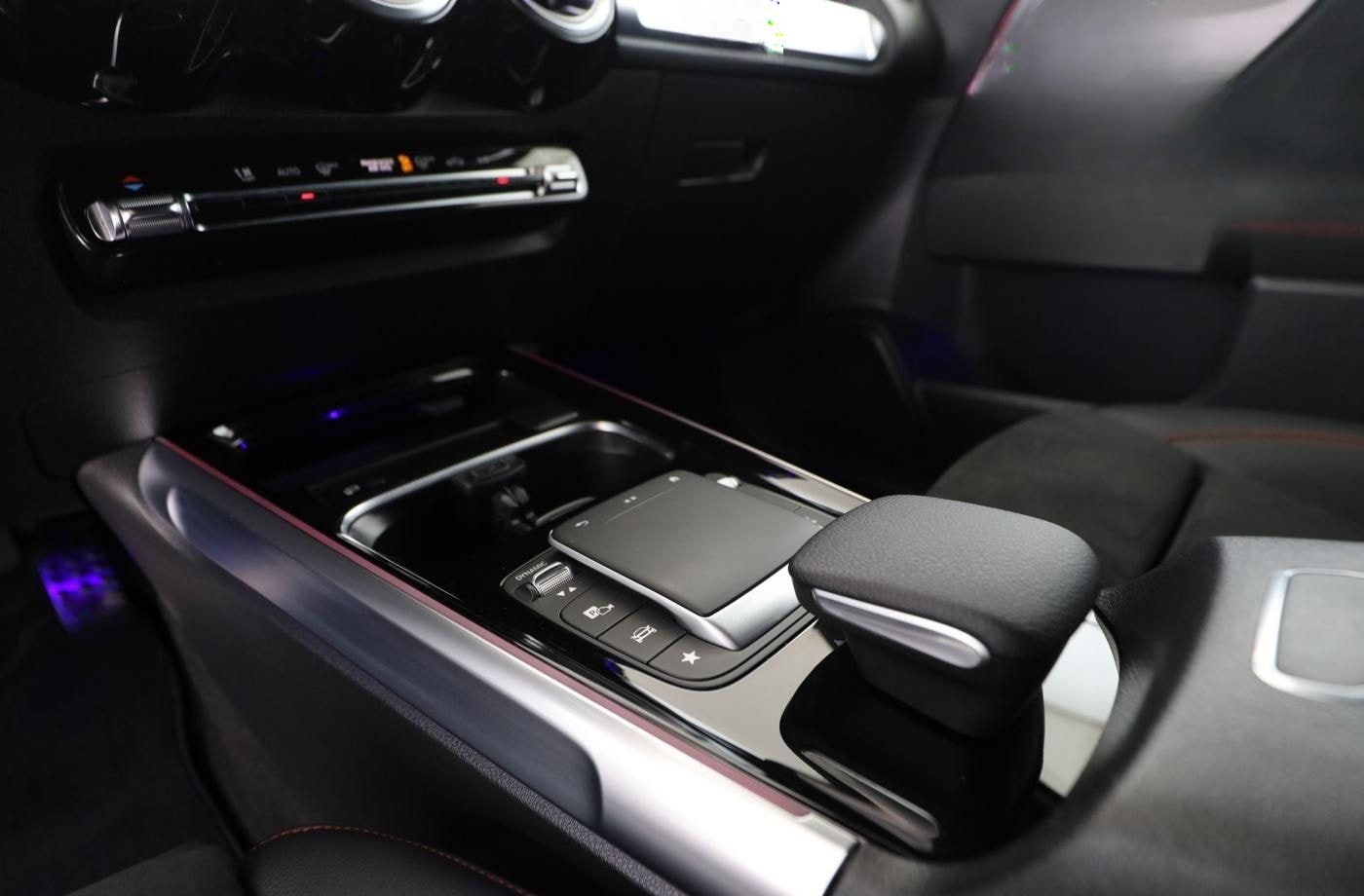 Mercedes-Benz GLB 200 AMG+LED+SPUR+SPIEGEL+AMBIENTE+KAMERA+SHZ foto 19