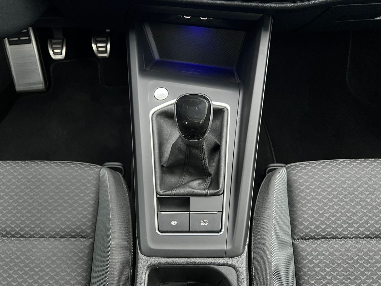 Volkswagen Golf VIII "ACTIVE" 2.0 TDI *Navi, Climatronic, S foto 19