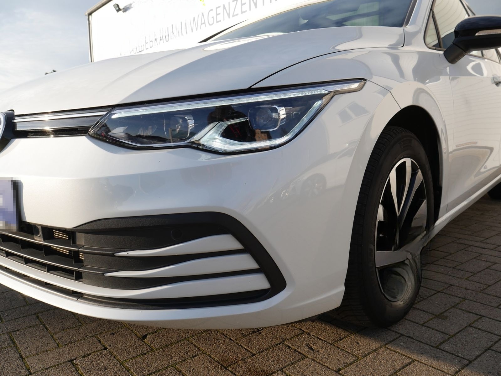 Volkswagen Golf VIII Variant 1.0 eTSI Life DSG ACC NAVI SIT foto 10