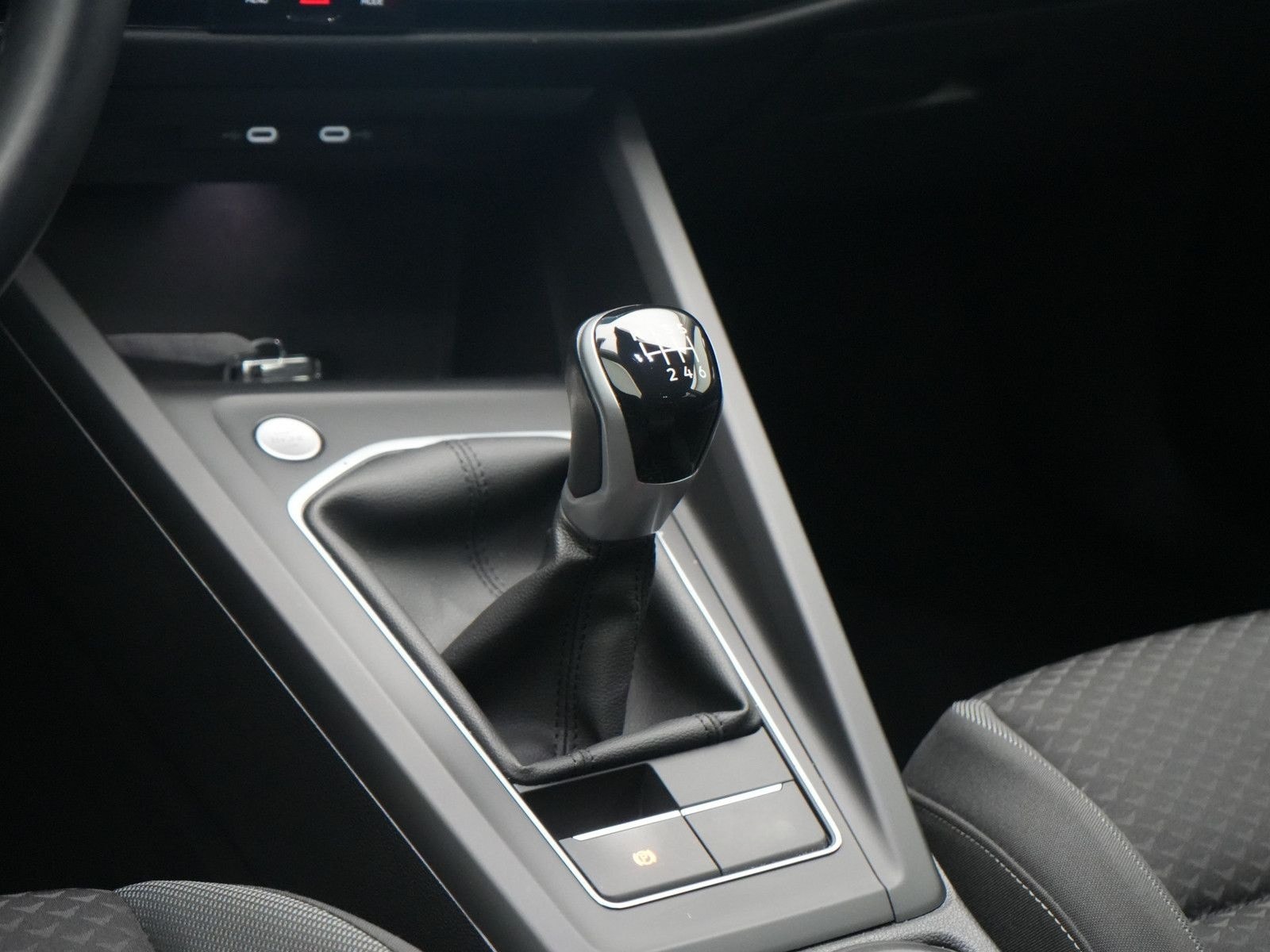 Volkswagen Golf VIII Active SHZ CARPLAY LED PDC NAVI ACC foto 11