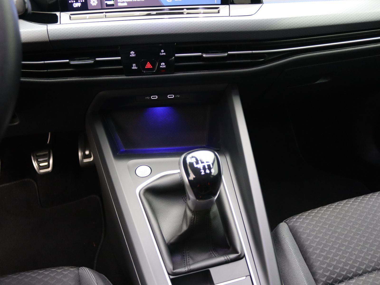 Volkswagen Golf VIII Active 1.5TSI / IQ.Drive, Standh, LED+ foto 15