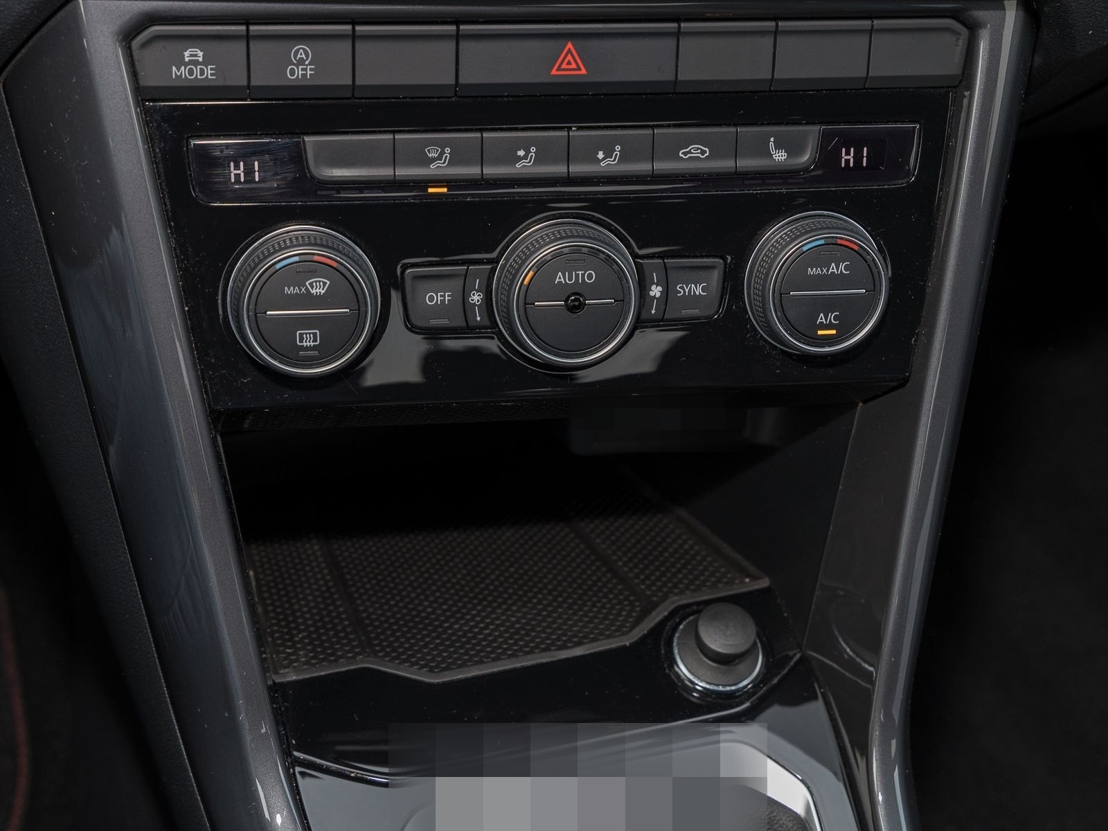 Volkswagen T-ROC 1.5 TSI Sport NAVI AHK LED ACC PDC SITZHZG foto 13