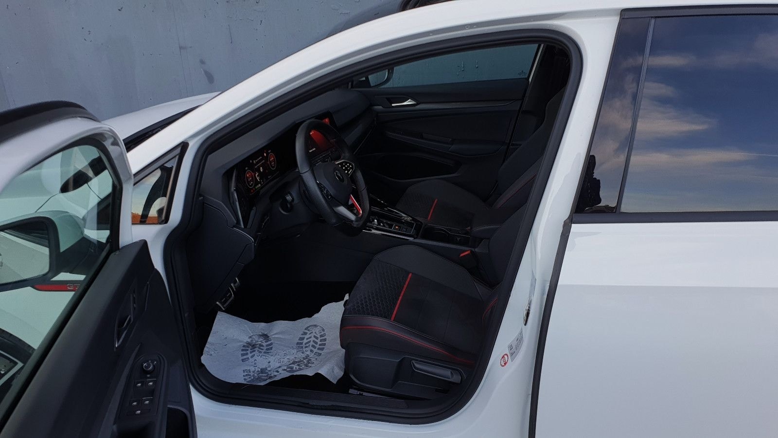 Volkswagen Golf 8 GTI Clubsport DSG Pano/Matrix/DCC/ACC/19 foto 6