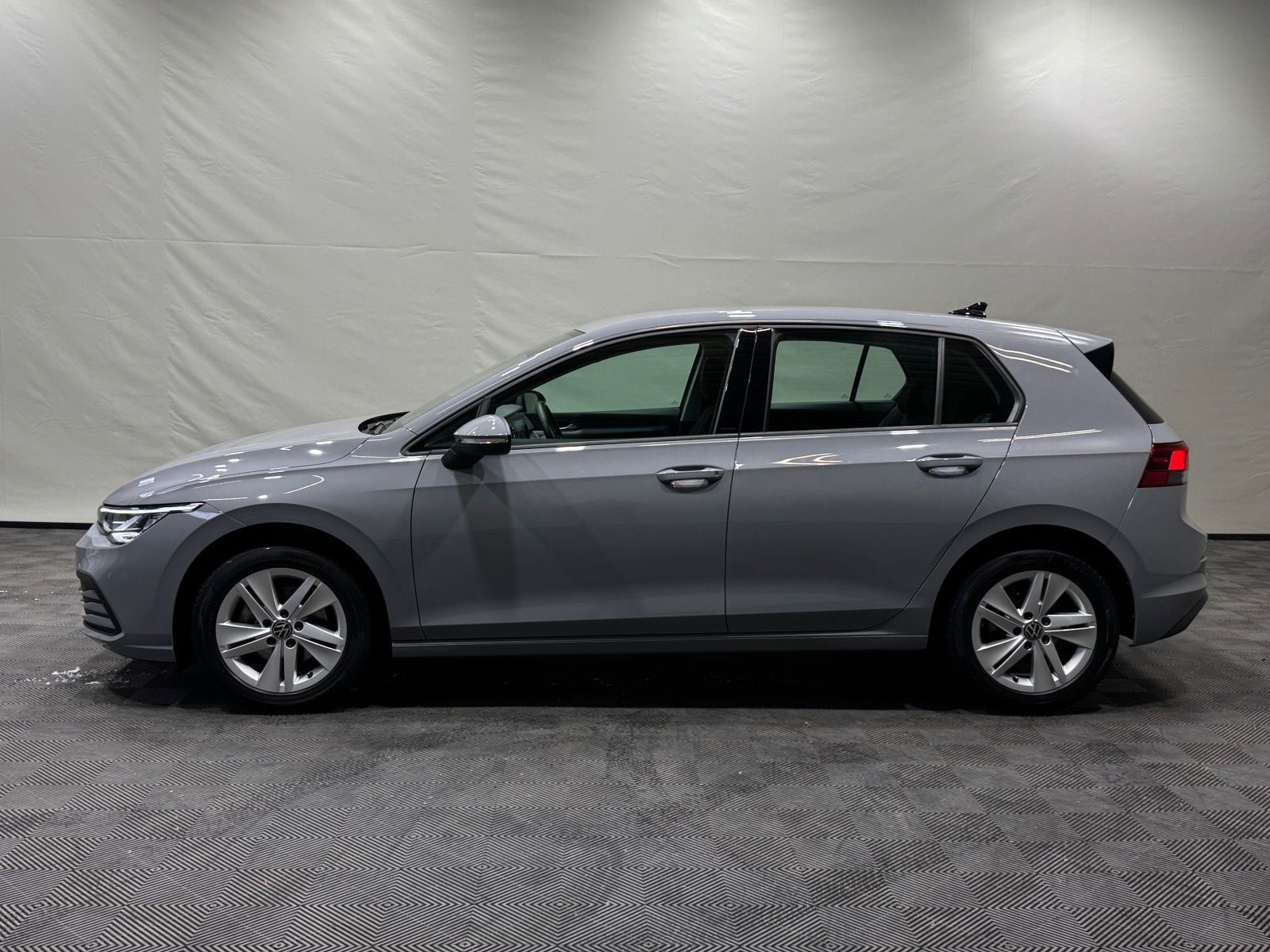 Volkswagen Golf Life 1.5 TSI | LED NAVI RÜKA ACC DAB PDC foto 3