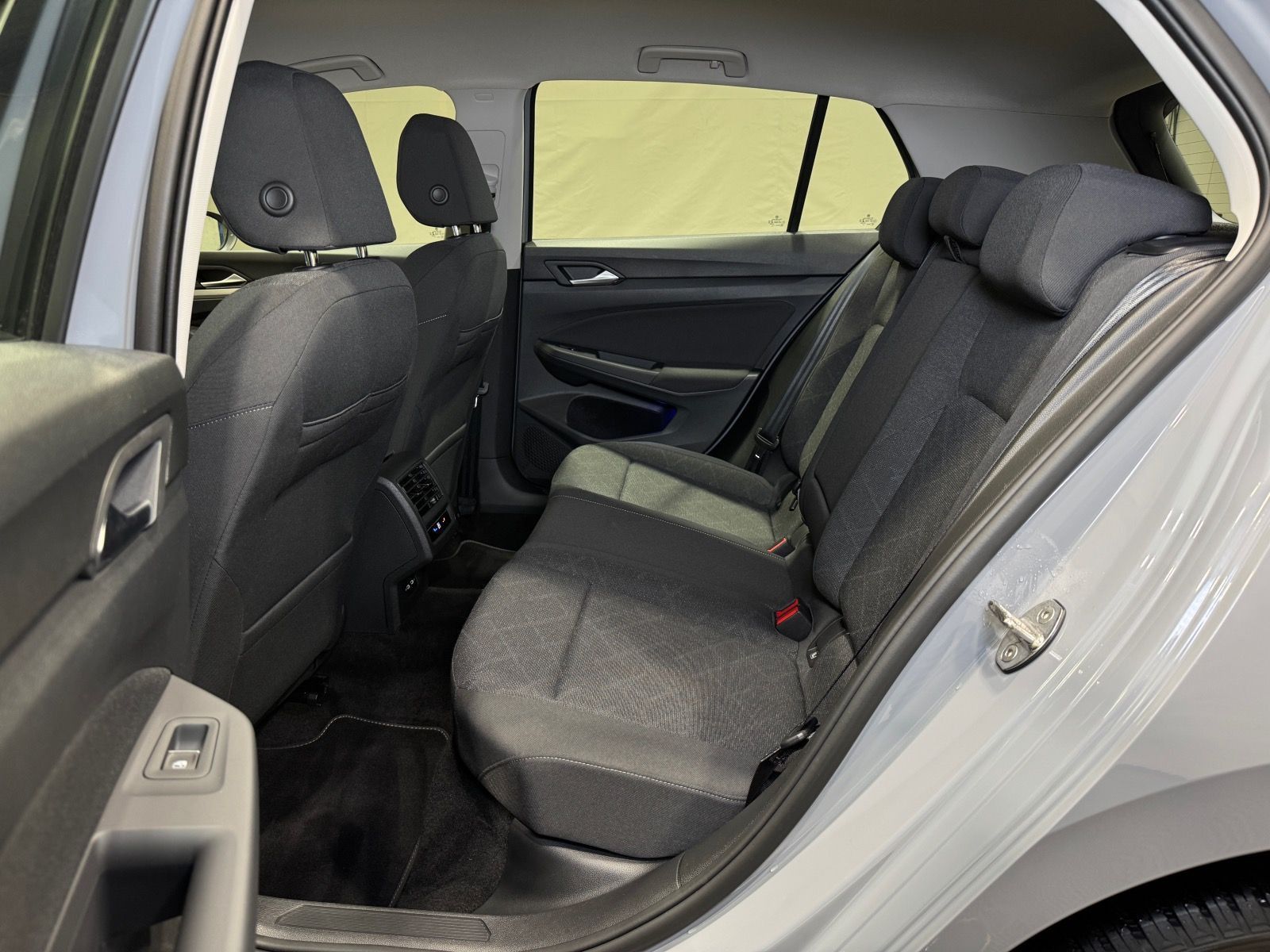 Volkswagen Golf Life 1.5 TSI | LED NAVI RÜKA ACC DAB PDC foto 21