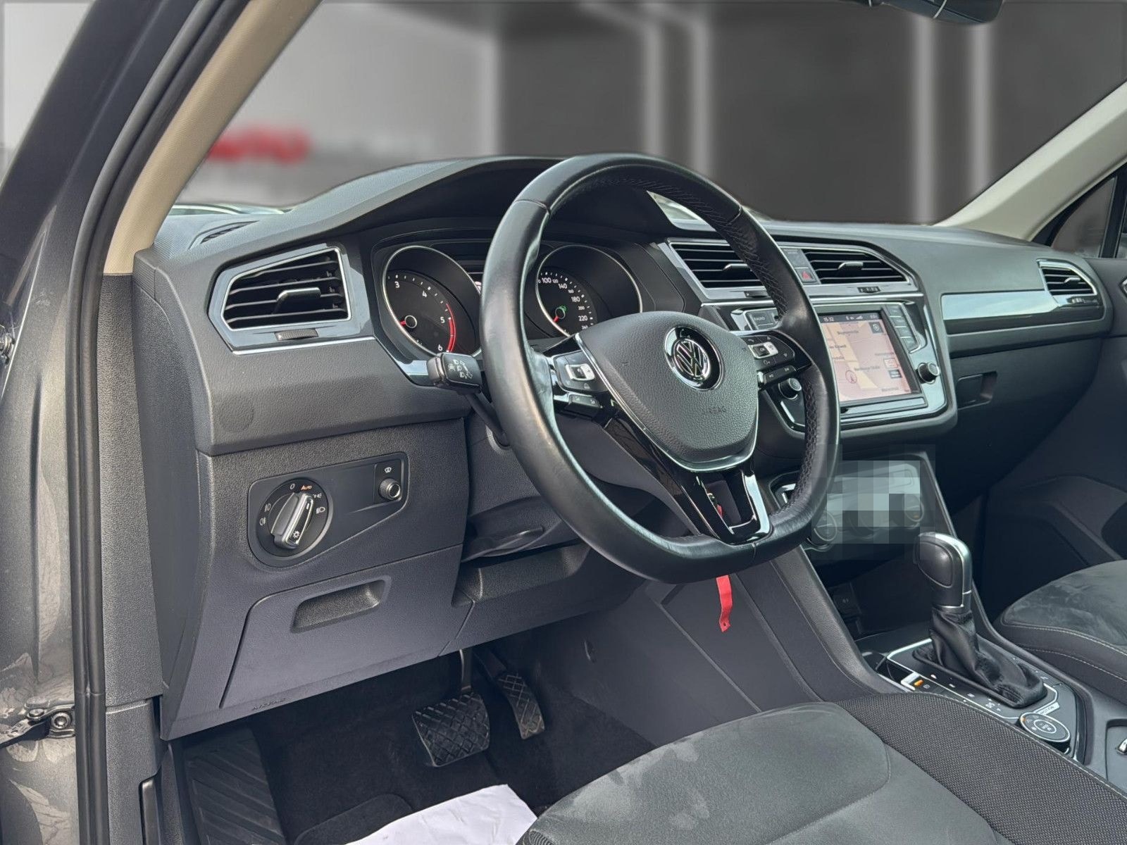 Volkswagen Tiguan Highline 4Motion+LED+HUD+AHK+ACC+1.HAND foto 16