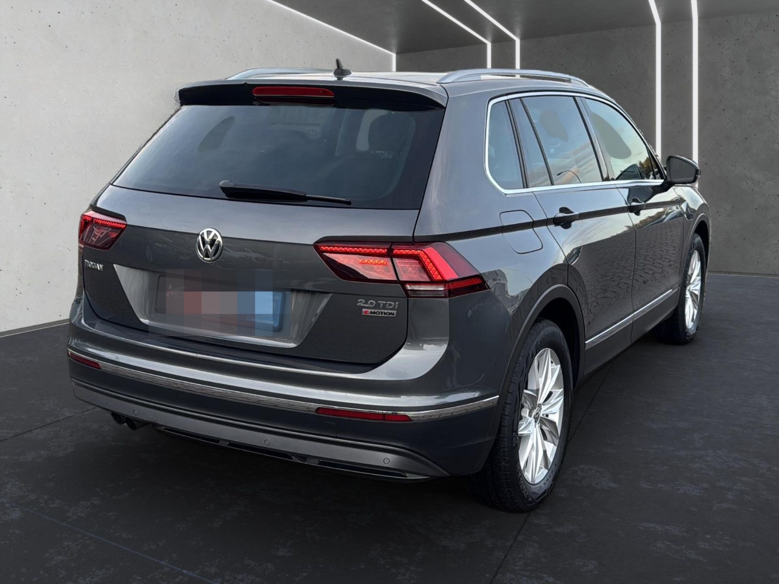 Volkswagen Tiguan Highline 4Motion+LED+HUD+AHK+ACC+1.HAND foto 4