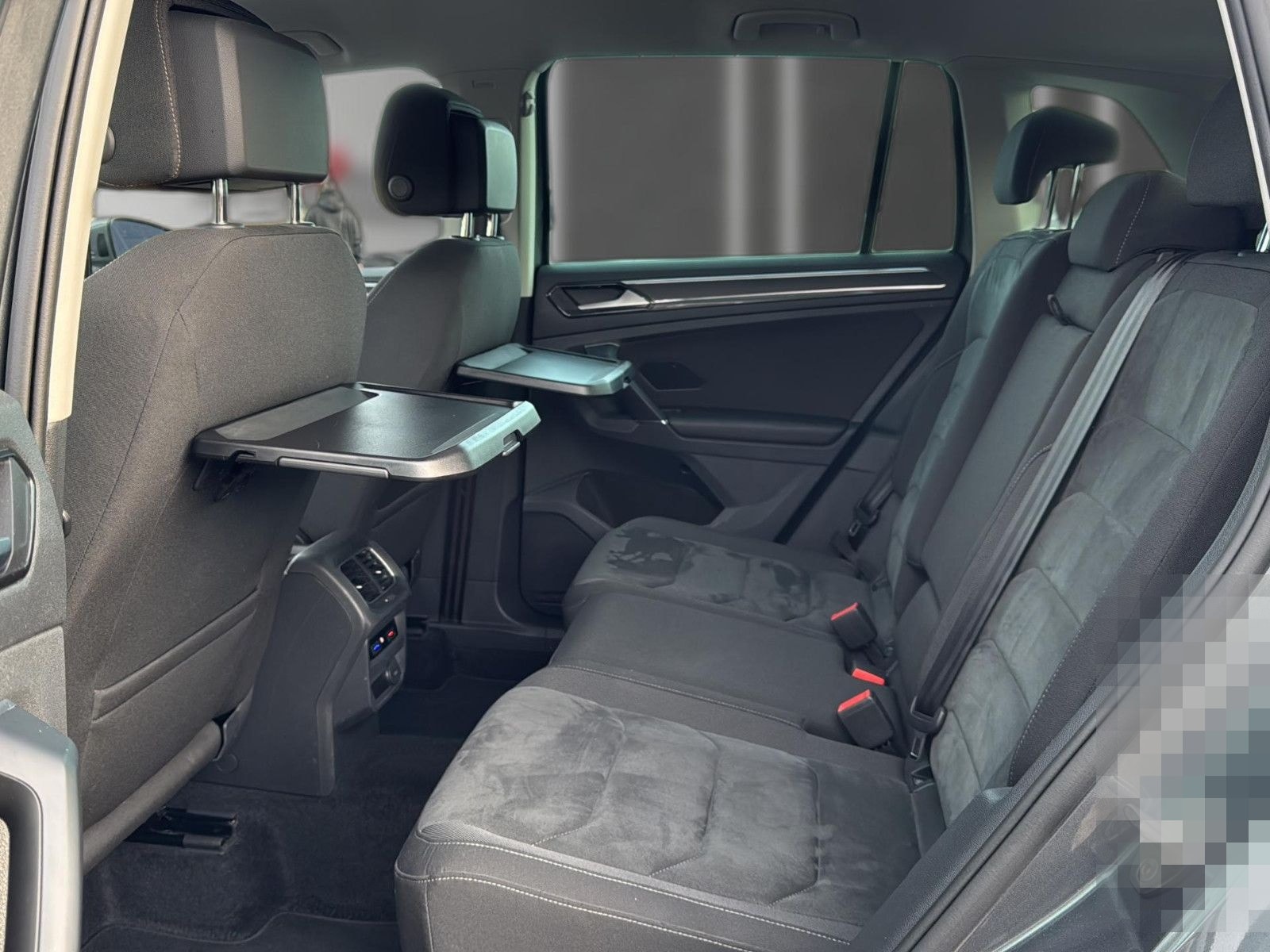 Volkswagen Tiguan Highline 4Motion+LED+HUD+AHK+ACC+1.HAND foto 9