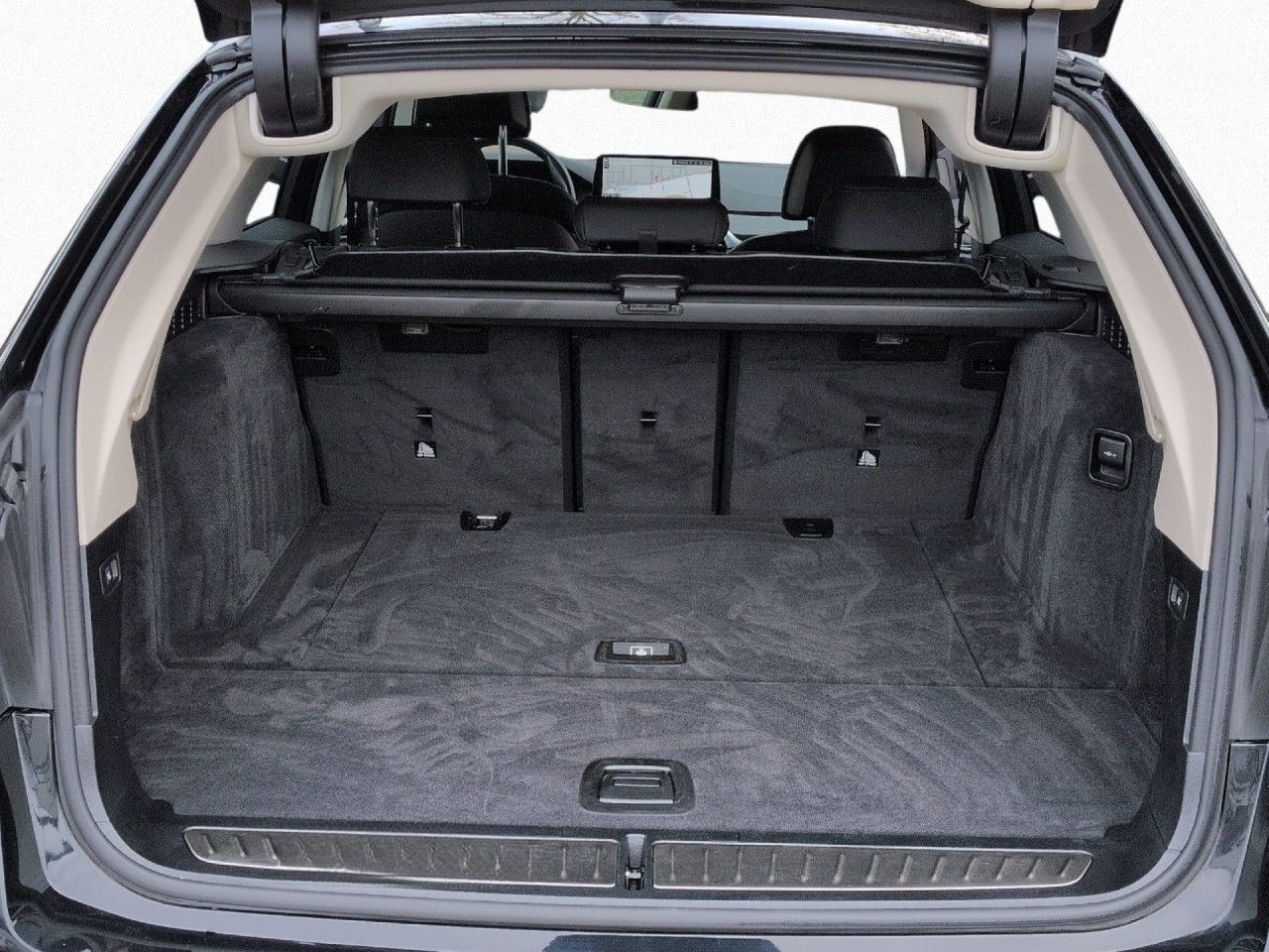 BMW 540d xDr T Luxury KomSi,StHz,Laser,H/K,HUD,St+Go foto 16