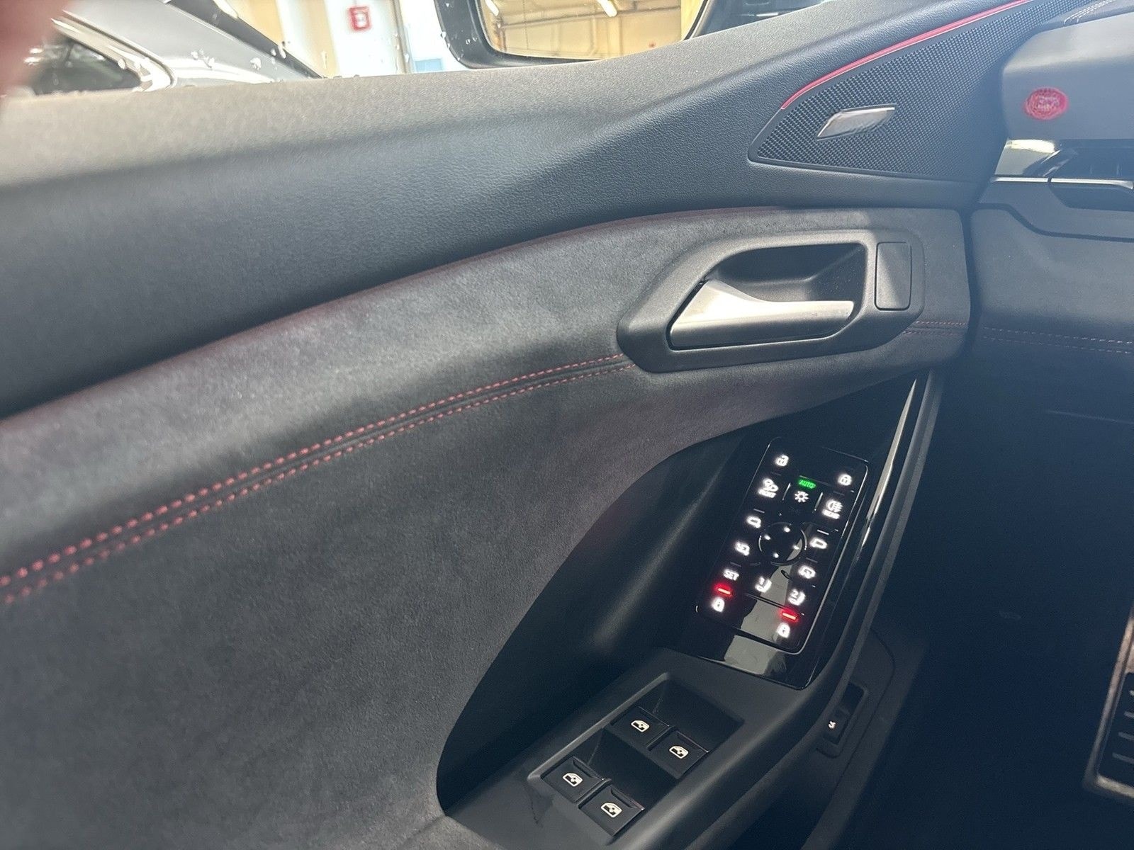 Audi Q6 e-tron quattro S LINE BLACKPAK TECHPRO 20" foto 21