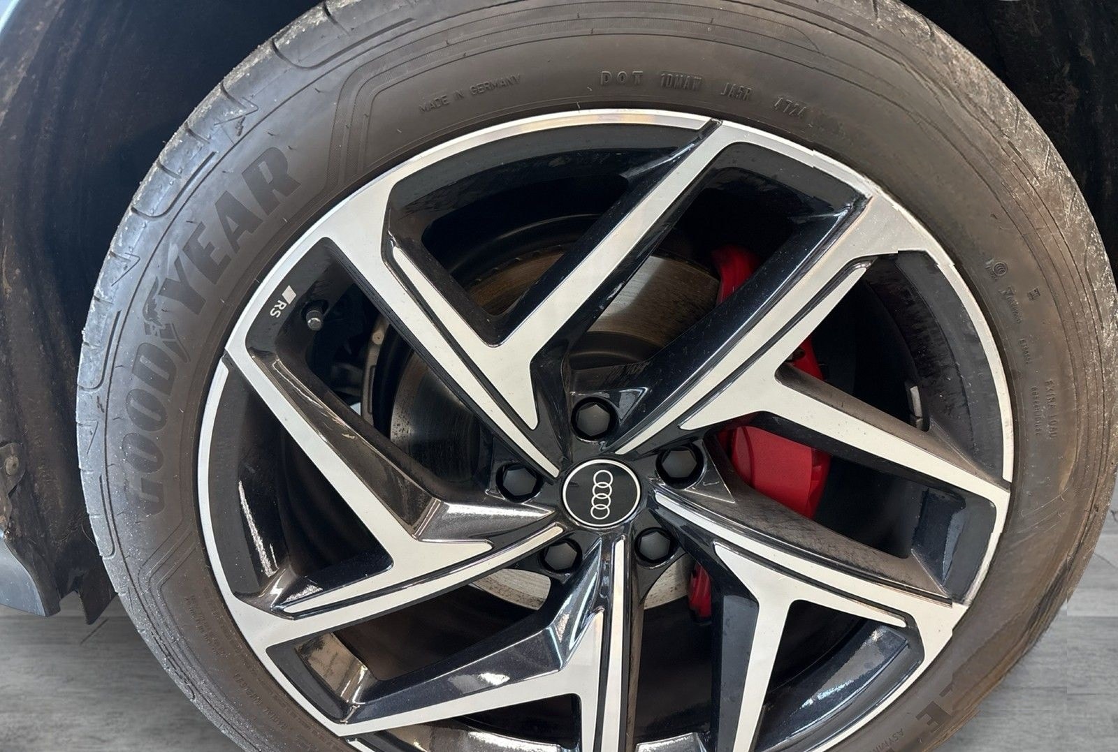 Audi Q6 e-tron quattro S LINE BLACKPAK TECHPRO 20" foto 8