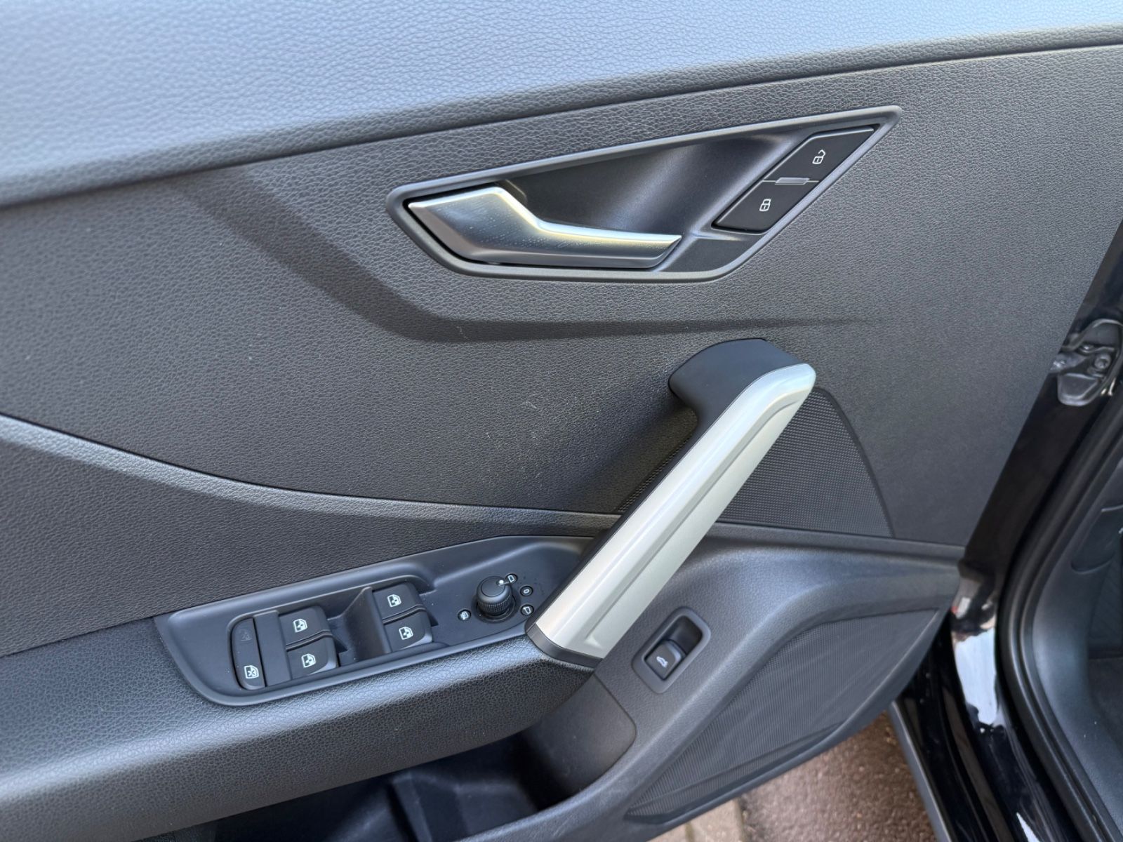 Audi Q2 30 TDI basis S-tronic LED SHZ Kamera foto 25