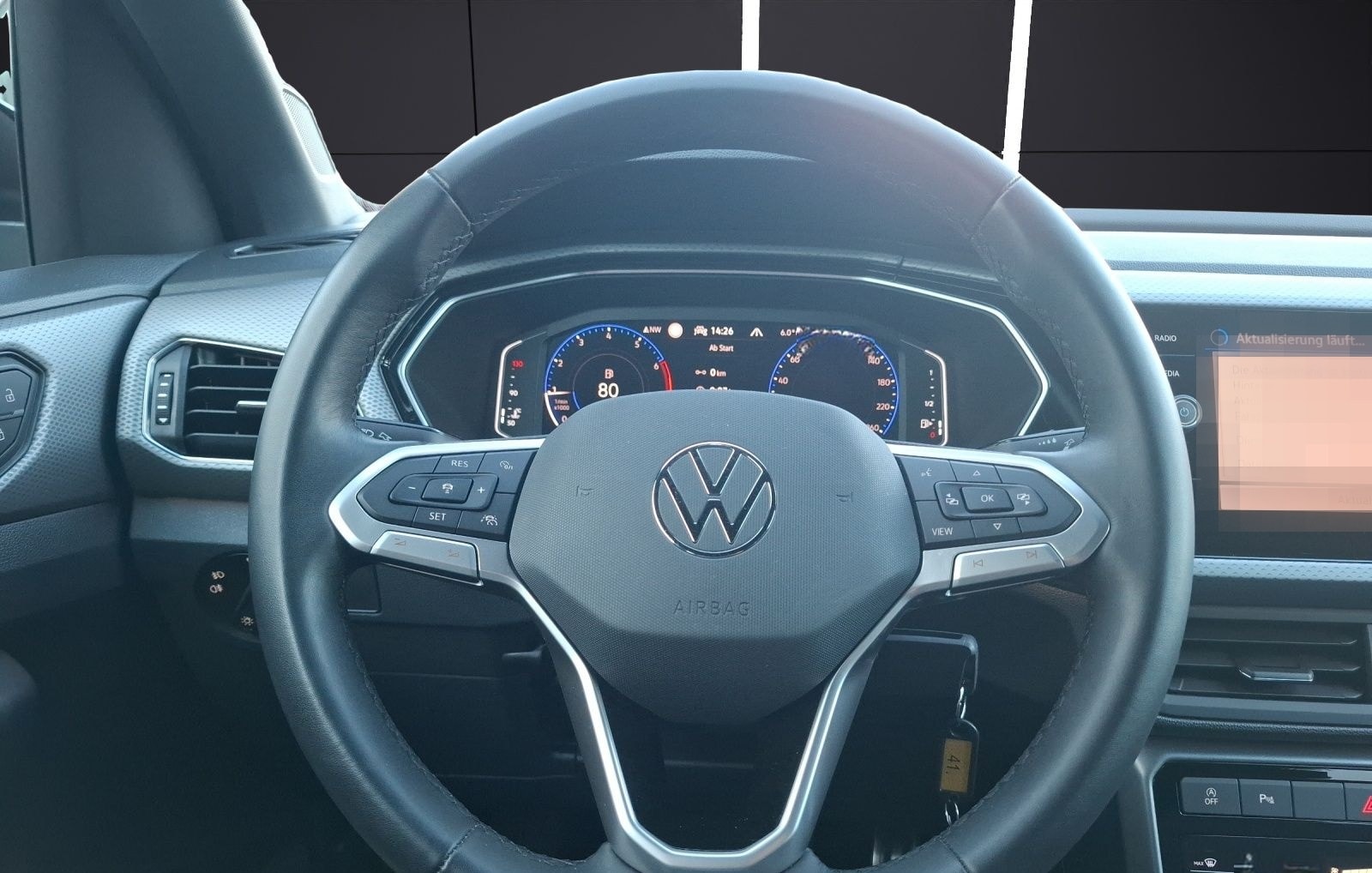 Volkswagen T-Cross TSI Active DSG LED Navi AID ACC RFK SH 1 foto 17