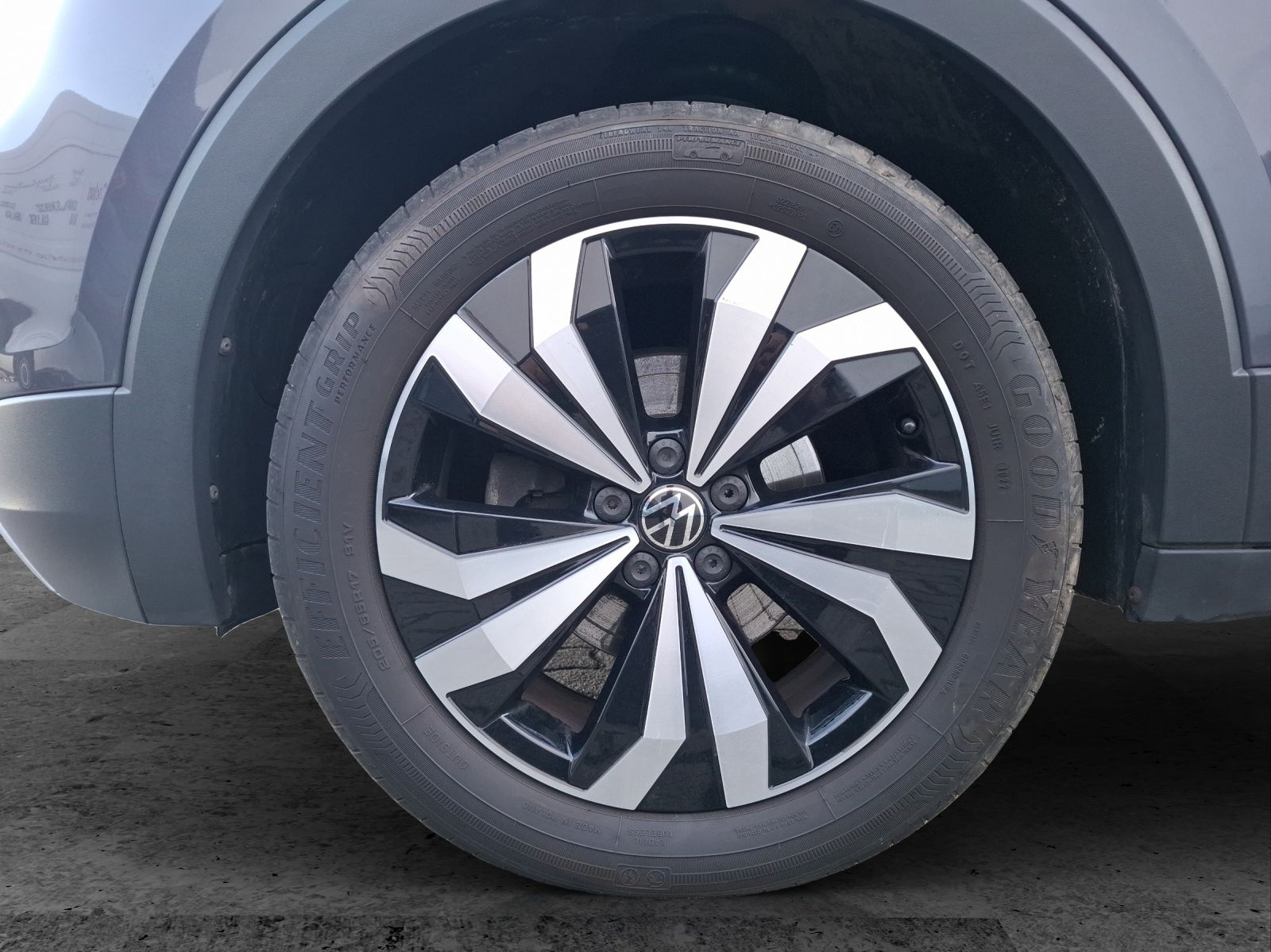 Volkswagen T-Cross TSI Active DSG LED Navi AID ACC RFK SH 1 foto 9