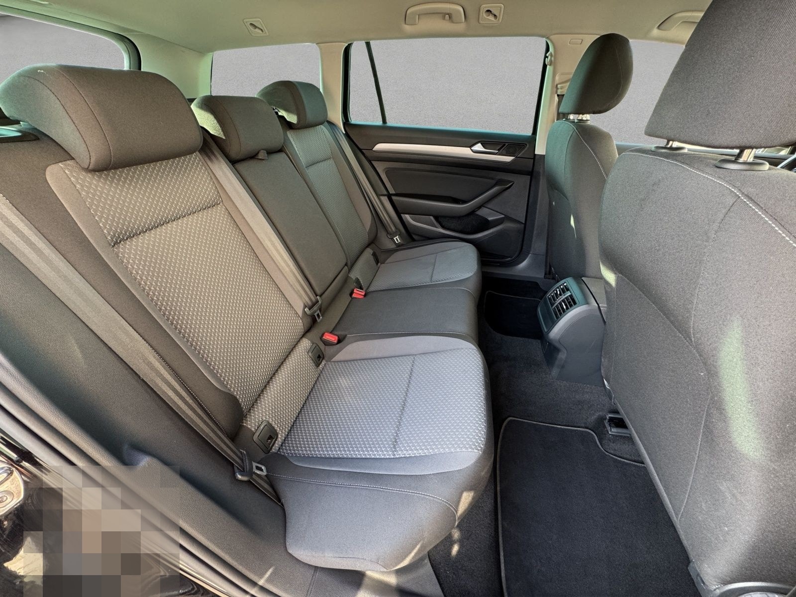 Volkswagen Passat Variant 2.0 TDI*NAVI*PDC*AHK*LED*SHZ foto 14