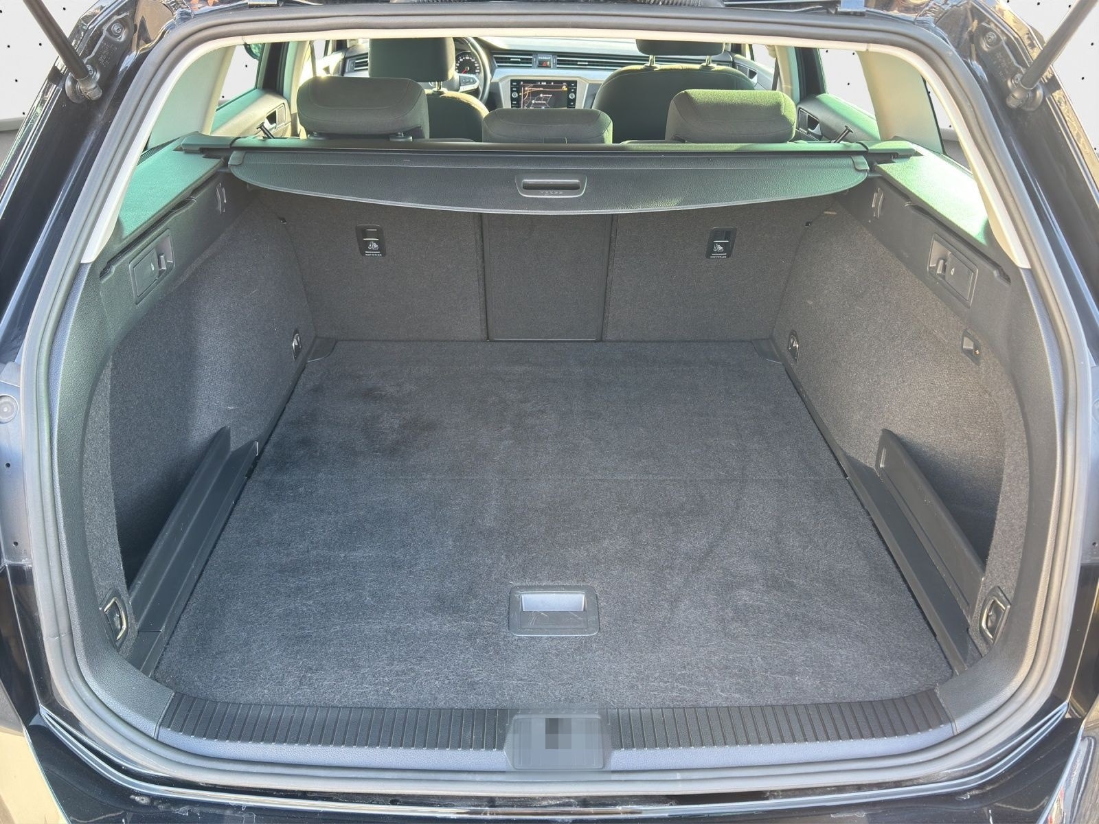 Volkswagen Passat Variant 2.0 TDI*NAVI*PDC*AHK*LED*SHZ foto 9