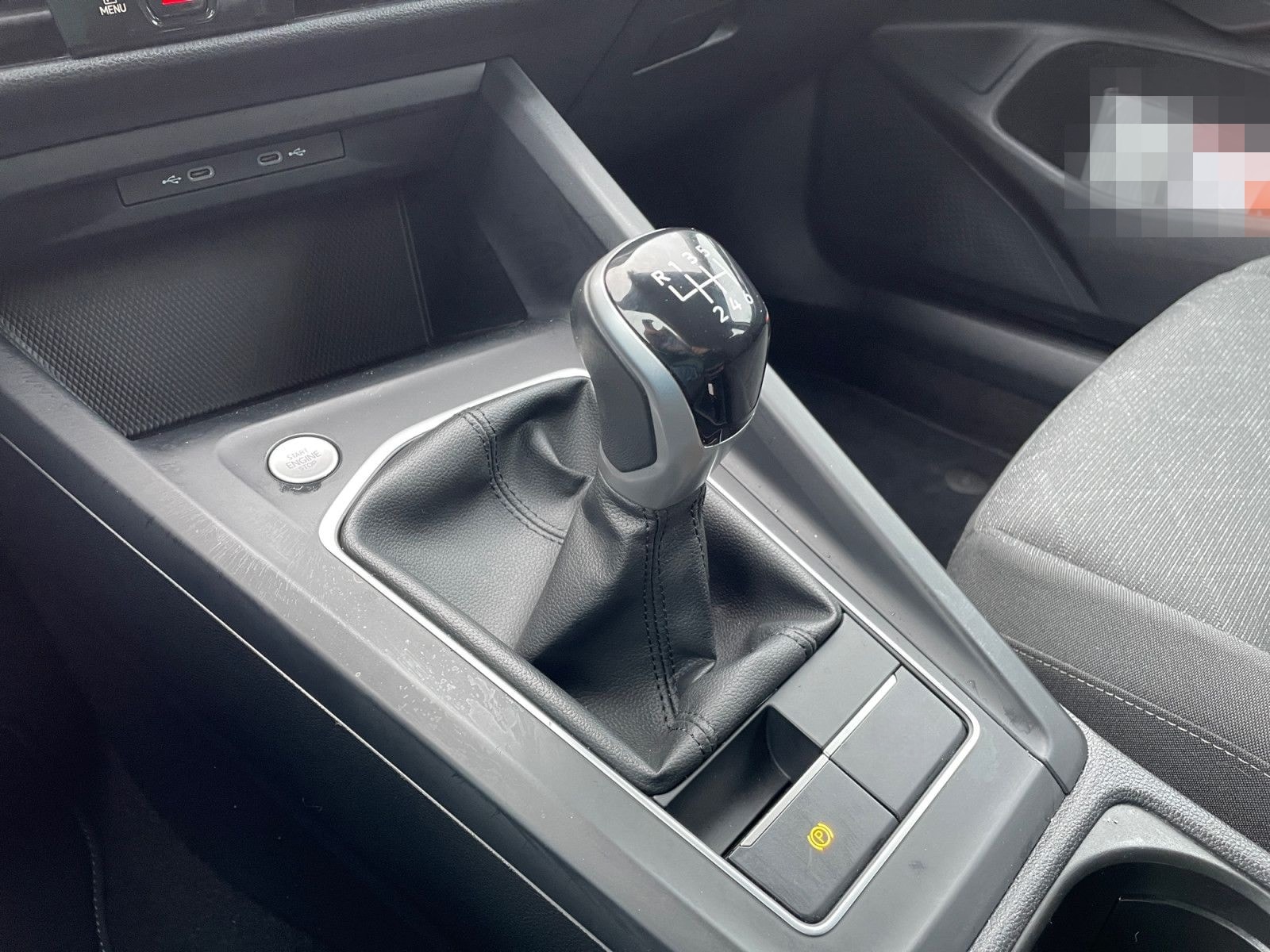 Volkswagen Golf VIII Variant 1.0 TSI Life LED Navi APP ACC foto 6