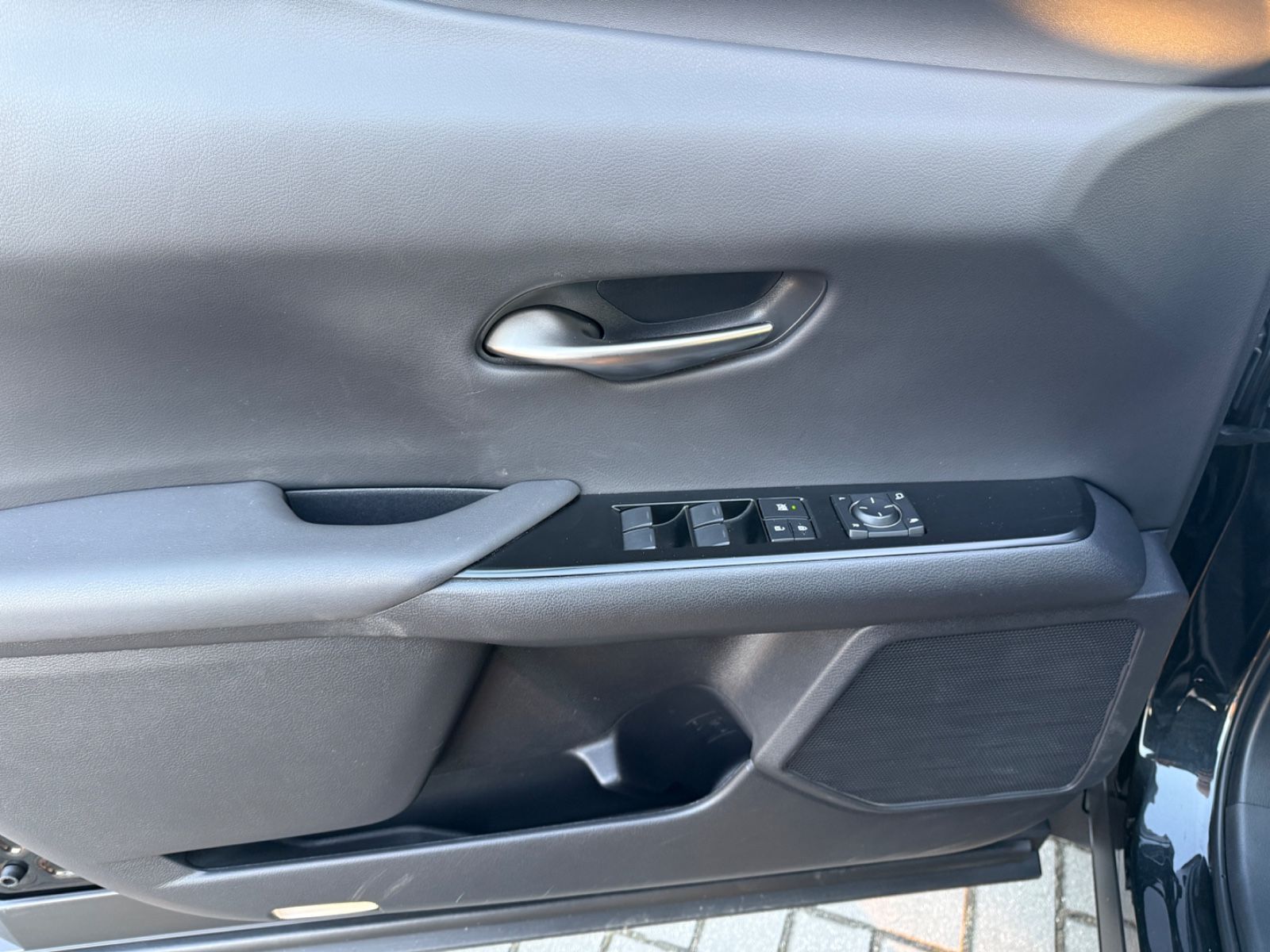 Lexus UX 250 h Launch Edition foto 11