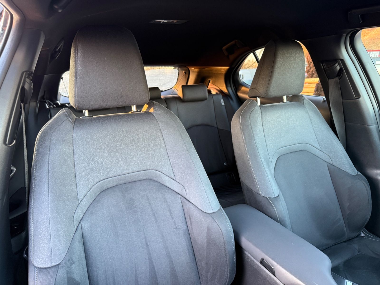 Lexus UX 250 h Launch Edition foto 16