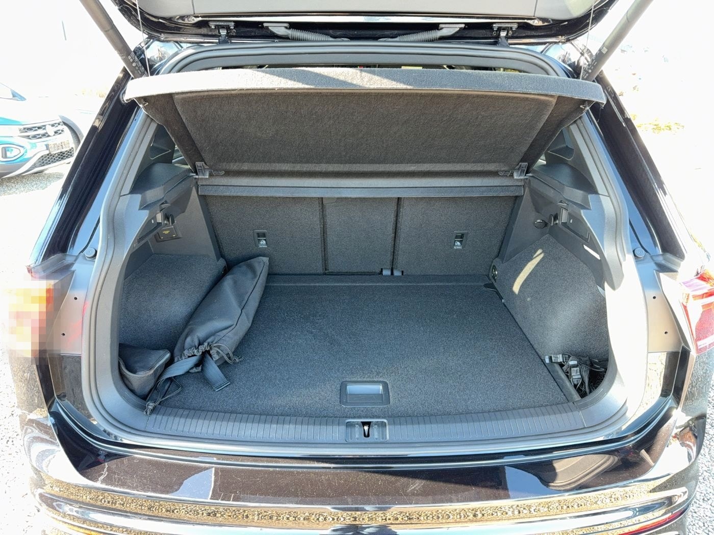 Volkswagen Tiguan R / R-Perform. Akrapovic / H&K DCC- Fahrw foto 17