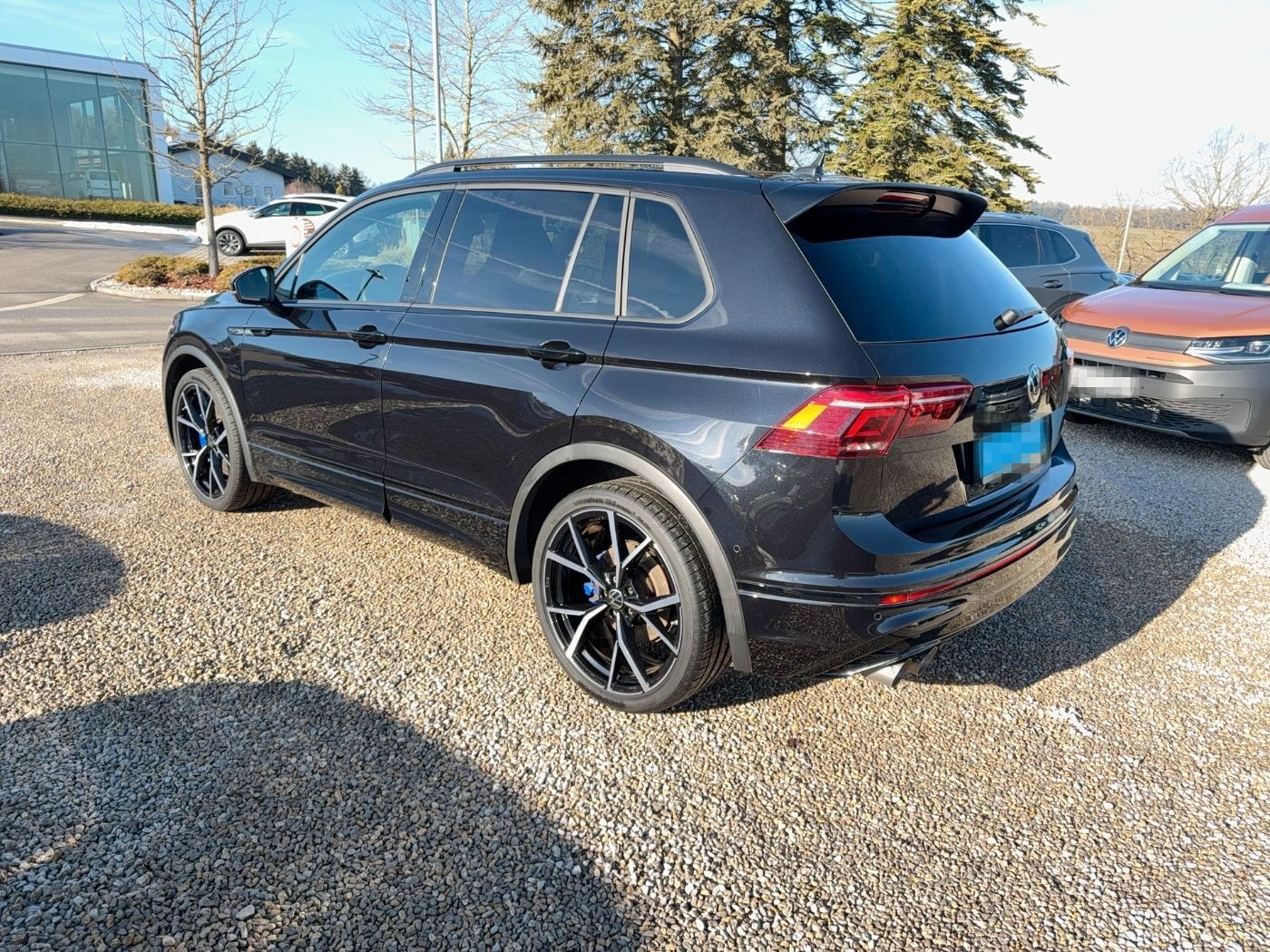 Volkswagen Tiguan R / R-Perform. Akrapovic / H&K DCC- Fahrw foto 5