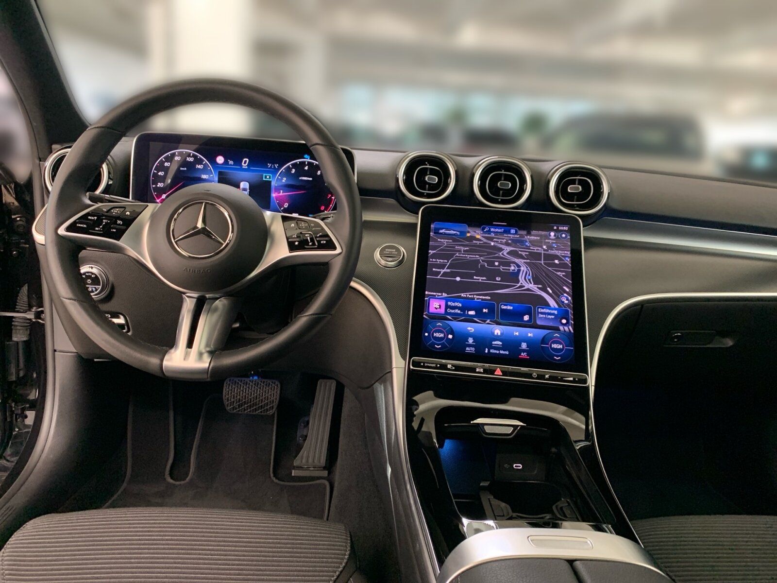 Mercedes-Benz C 200 *AVANTGARDE*PANO*KAMERA*LED*CARPLAY* foto 10