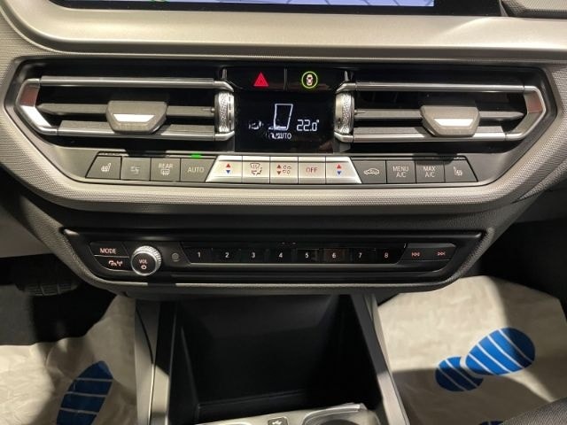 BMW 120 d Advantage Automatik EU6d Navi LED Virtual  foto 12