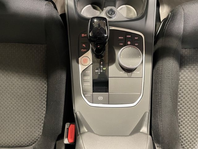 BMW 120 d Advantage Automatik EU6d Navi LED Virtual  foto 13