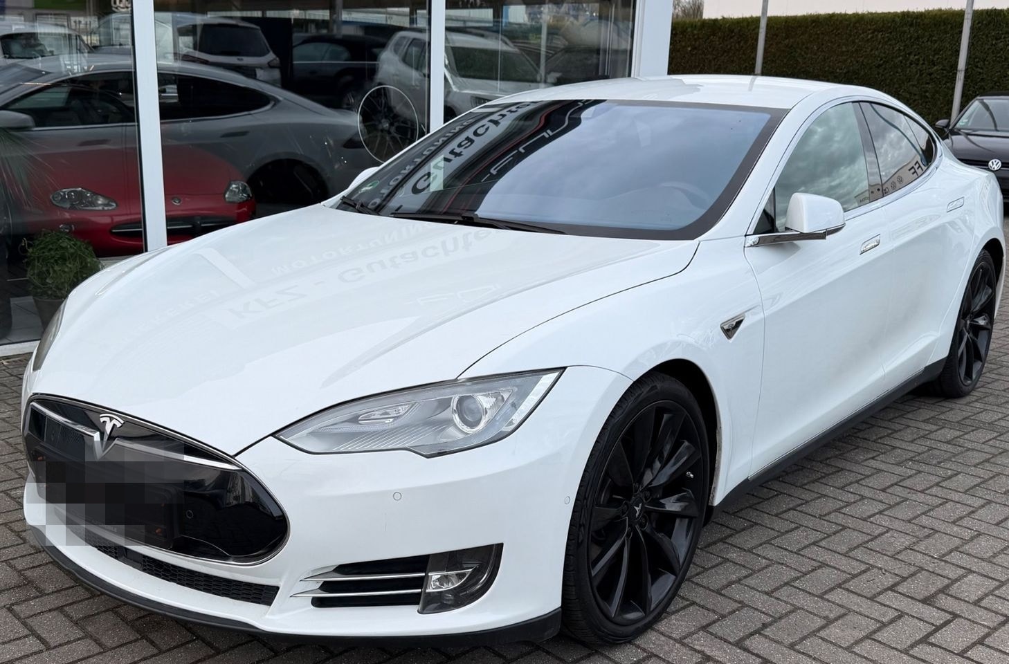 Tesla Model S 85D Performance foto 1