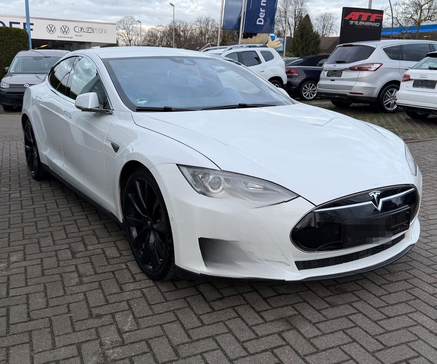 Tesla Model S 85D Performance foto 2